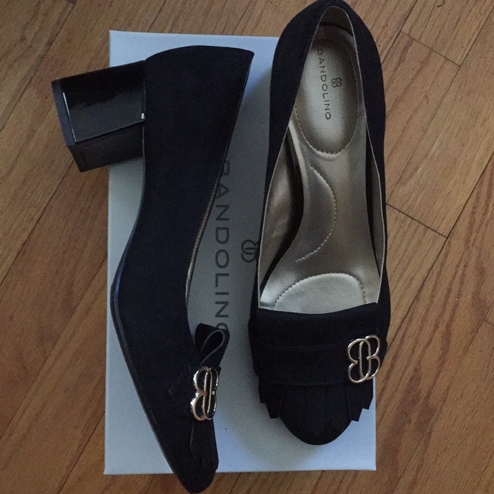 Bandolino Block Heel Suede/Patent Heel Pumps